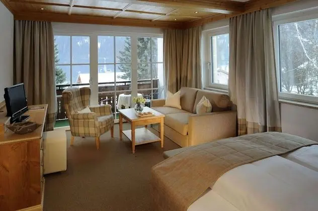 Junior Süit, Balkon, Dağ Manzaralı