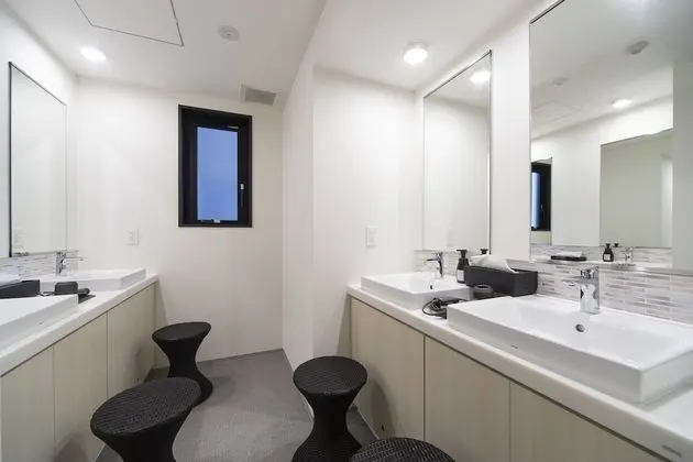 Basic Ortak Ranzalı Oda, Karma Ranzalı Oda, Sigara İçilmez, Ortak Banyo