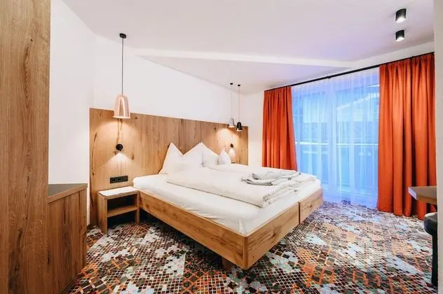 Tek Büyük Yataklı Oda, Balkon