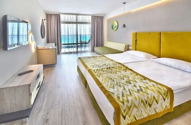 Double Room with Sea View - Free Infinity Pool and Private Beach Access