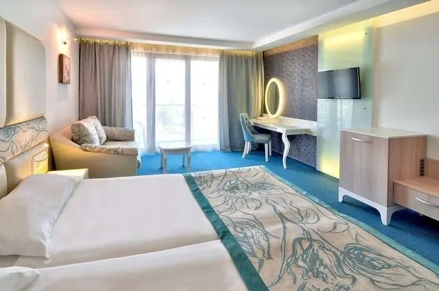 Double Room, Side Sea View (Free Beach Access, Safe, Minibar)