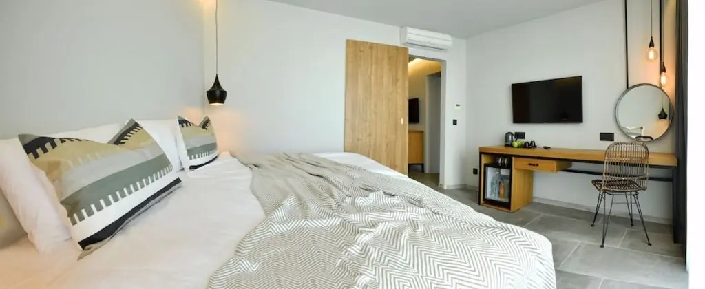 Suite, Park View