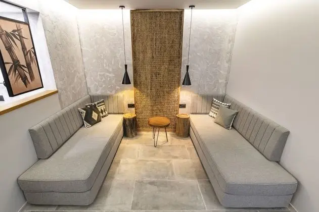 Suite, Park View