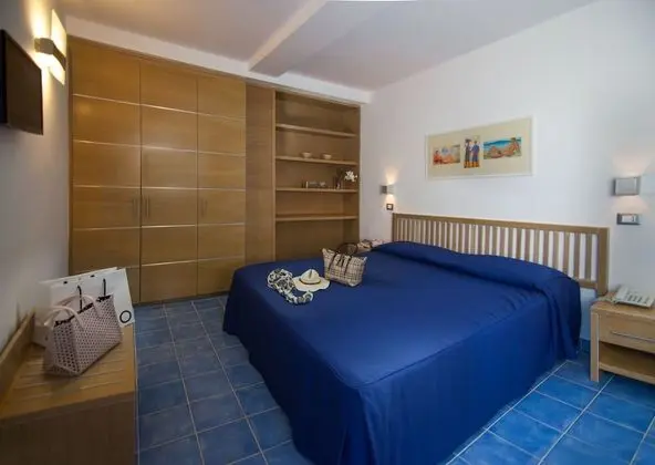 Luxury Tek Büyük veya İki Ayrı Yataklı Oda, Kısmi Deniz Manzaralı