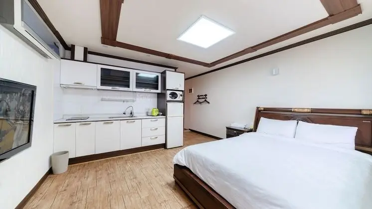Couple Room
