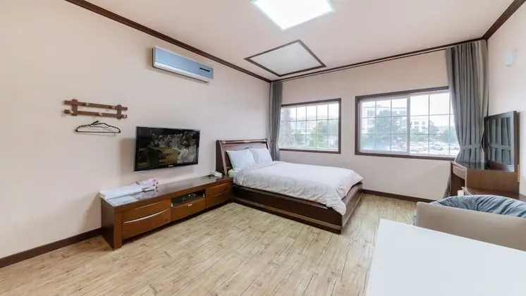 Couple Room