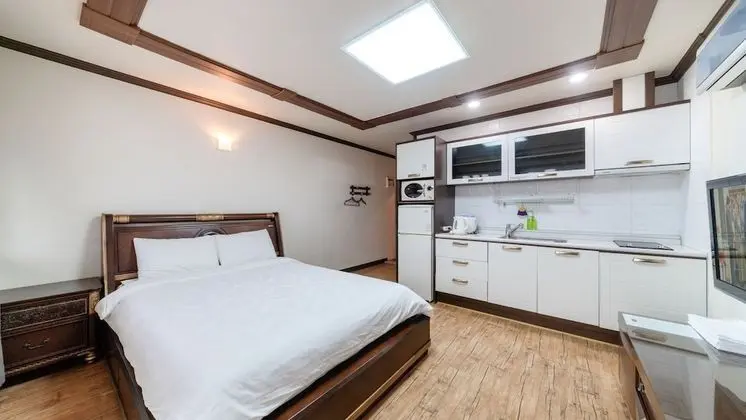 Couple Room