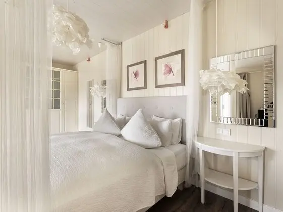 Junior Suite with Hot Tub Access