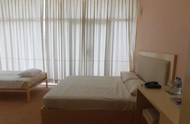 Standard Üç Kişilik Oda, 1 Yatak Odası, Havuz Manzaralı