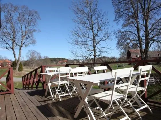 Tek Büyük veya İki Ayrı Yataklı Oda, Ortak Banyo