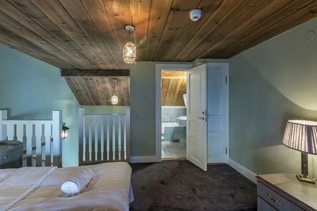 Family Oda, 1 Büyük (Queen) Boy Yatak ve Çekyat