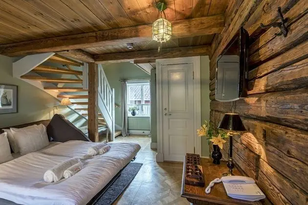 Family Oda, 1 Büyük (Queen) Boy Yatak ve Çekyat