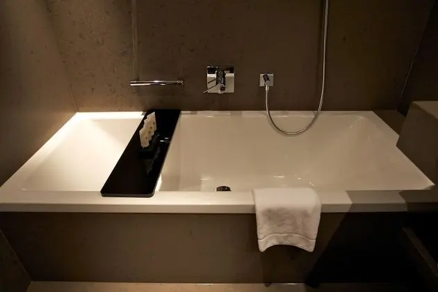 Design Tek Büyük Yataklı Oda