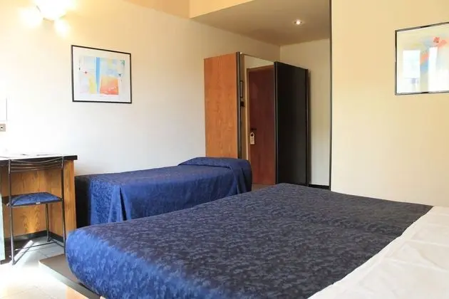 Standard Tek Büyük veya İki Ayrı Yataklı Oda