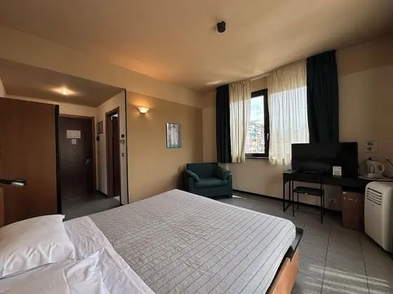 Standard Üç Kişilik Oda