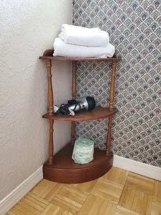 Oda, 1 En Büyük (King) Boy Yatak, Sigara İçilmez, Özel Banyo