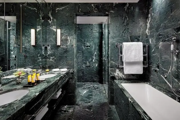 Oda, 1 Büyük (Queen) Boy Yatak