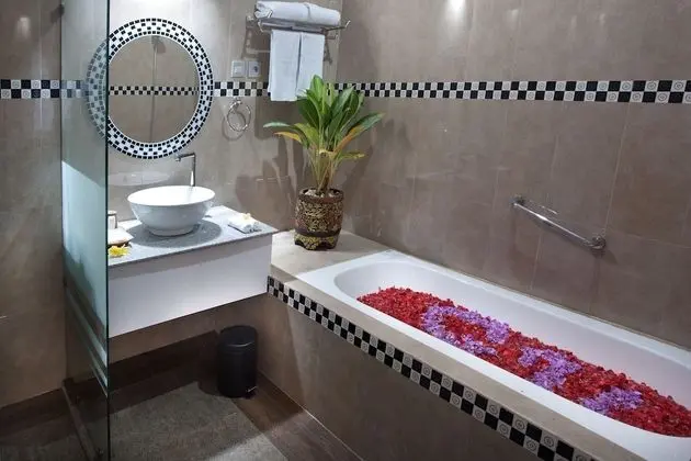 Deluxe İki Ayrı Yataklı Oda, Küvet, Bahçe Manzaralı