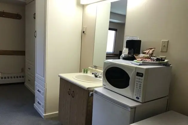 Standard Oda (Economy, Double/Murphy Bed)
