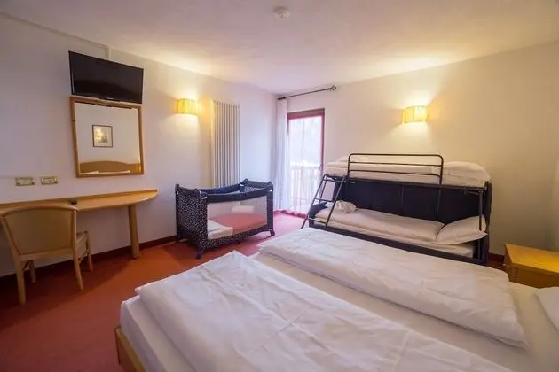 Standard Dört Kişilik Oda