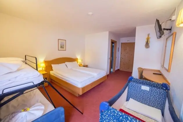 Standard Dört Kişilik Oda