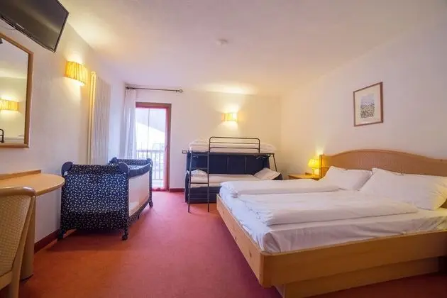 Standard Dört Kişilik Oda