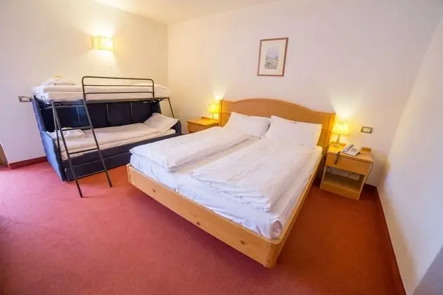 Standard Dört Kişilik Oda