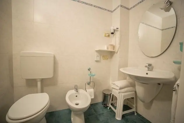 Standard Üç Kişilik Oda