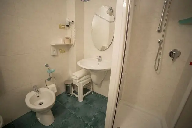 Standard Üç Kişilik Oda