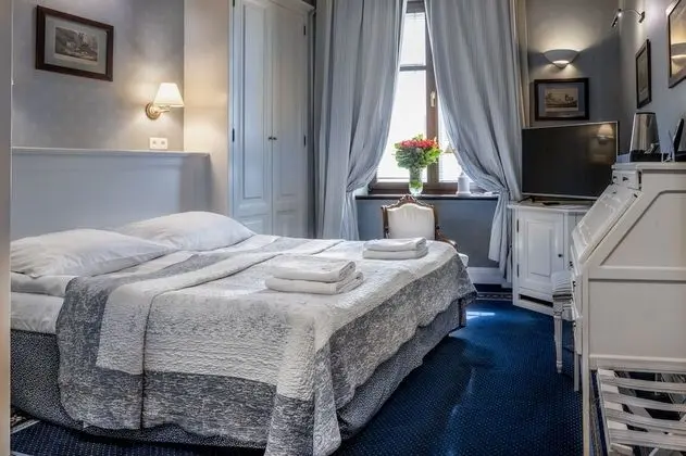 Standard Tek Büyük Yataklı Oda