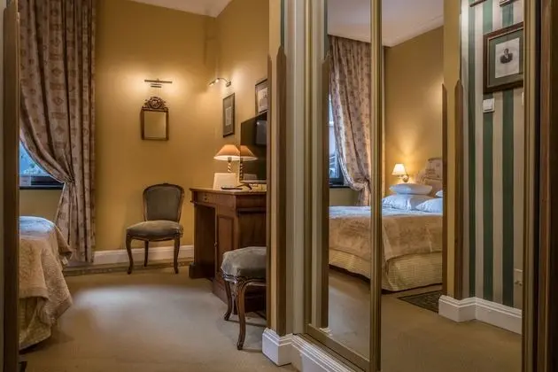 Standard Tek Büyük Yataklı Oda