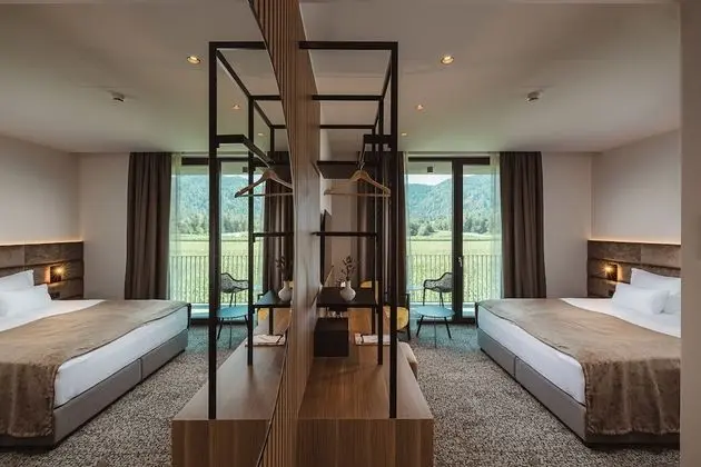 Superior Oda, Balkon