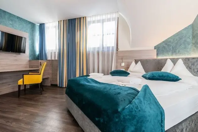 Comfort Tek Büyük Yataklı Oda