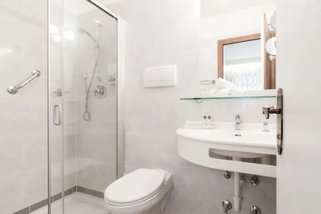 Standard Büyük Yataklı Tek Kişilik Oda, Dağ Manzaralı