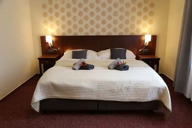 Büyük Yataklı Tek Kişilik Oda