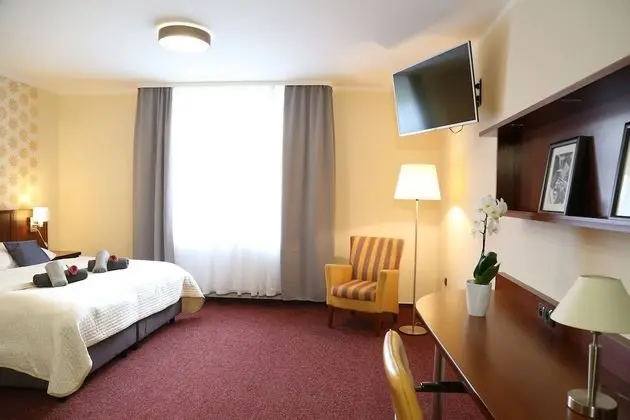 Standard Tek Büyük Yataklı Oda