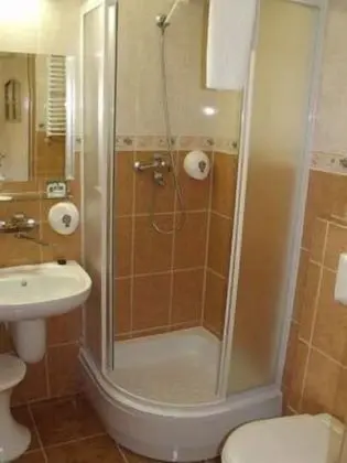 Standard Tek Büyük veya İki Ayrı Yataklı Oda