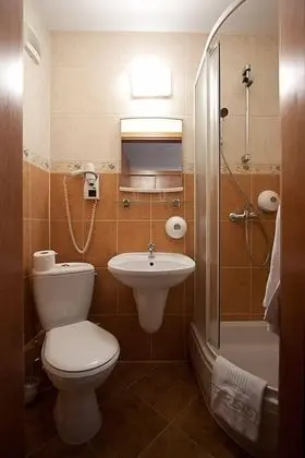 Standard Oda, 1 Çift Kişilik Yatak, Sigara İçilmez, Banyolu/Duşlu