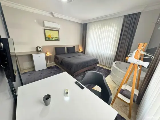 Jakuzili Oda Deluxe Double Room No:7
