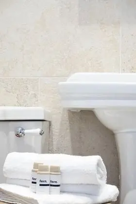 Üç Kişilik Oda, Banyolu/Duşlu