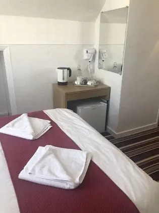 Üç Kişilik Oda