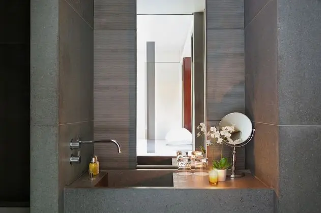 Hyde Park Suite