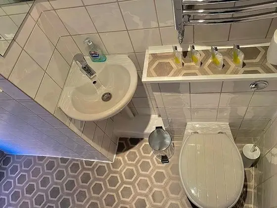 Tek Büyük Yataklı Oda, Banyolu/Duşlu