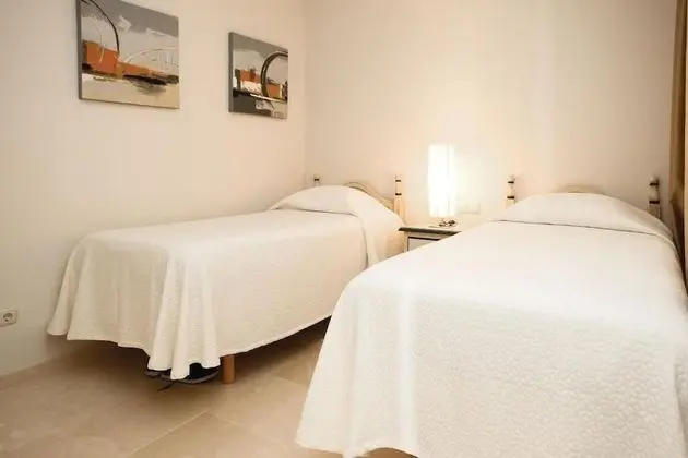 Apart Daire, 2 Yatak Odası, Sigara İçilmez, Havuz Manzaralı