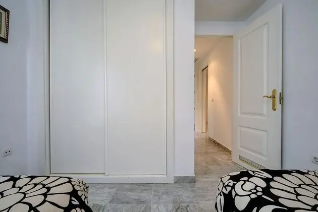 Apart Daire, 2 Yatak Odası, Sigara İçilmez, Havuz Manzaralı