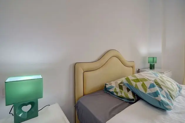 Apart Daire, 2 Yatak Odası, Sigara İçilmez, Havuz Manzaralı