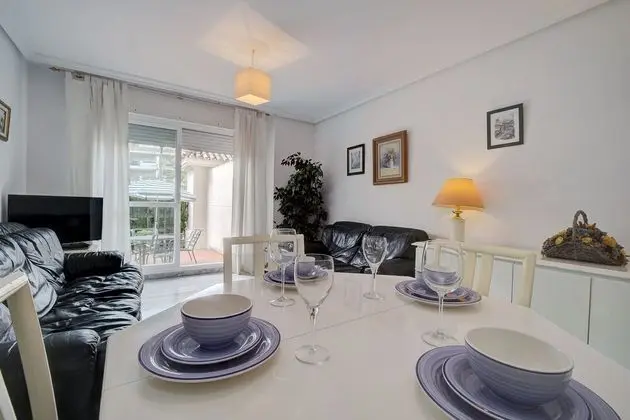 Apart Daire, 2 Yatak Odası, Sigara İçilmez, Havuz Manzaralı