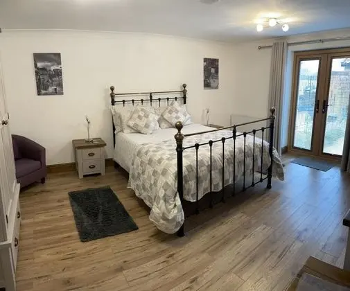 Deluxe Tek Büyük Yataklı Oda (Garden)