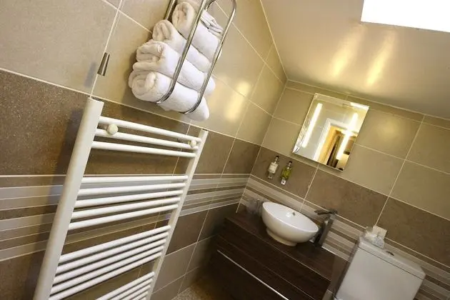 Tek Büyük veya İki Ayrı Yataklı Oda (Widdale Super King/Twin Bed)
