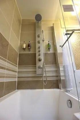 Tek Büyük veya İki Ayrı Yataklı Oda (Widdale Super King/Twin Bed)